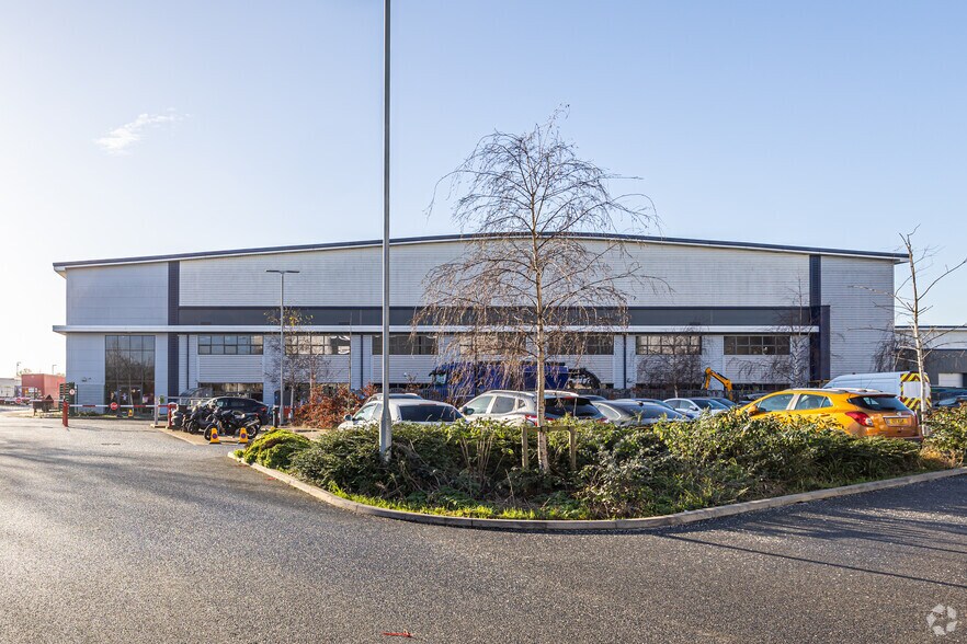 East Duck Lees Ln, Enfield for sale - Primary Photo - Image 1 of 1