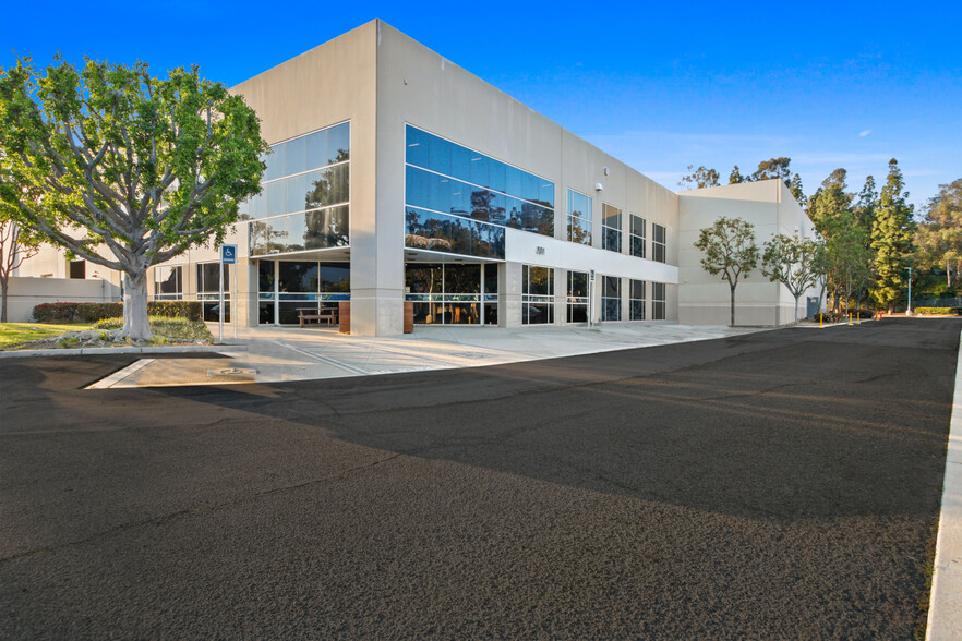 691-701 Burning Tree Rd, Fullerton, CA for rent - Building Photo - Image 1 of 5