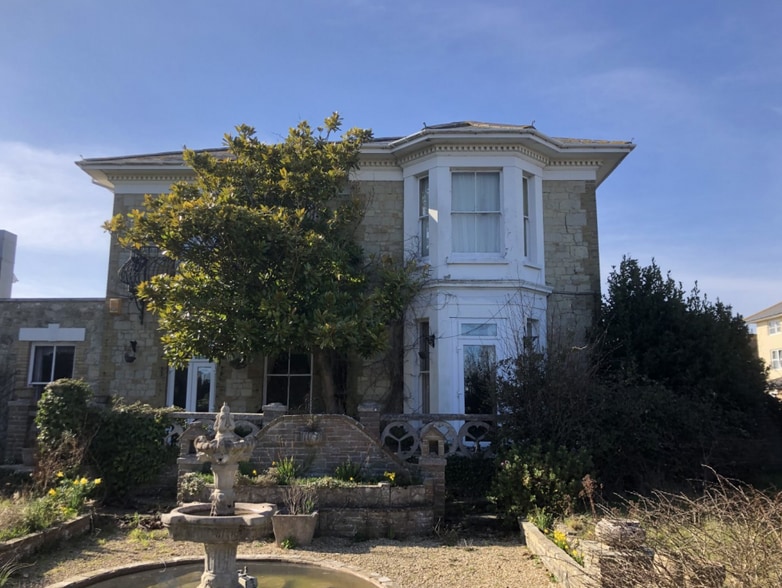 29-31 The Broadway, Sandown for sale - Building Photo - Image 2 of 5