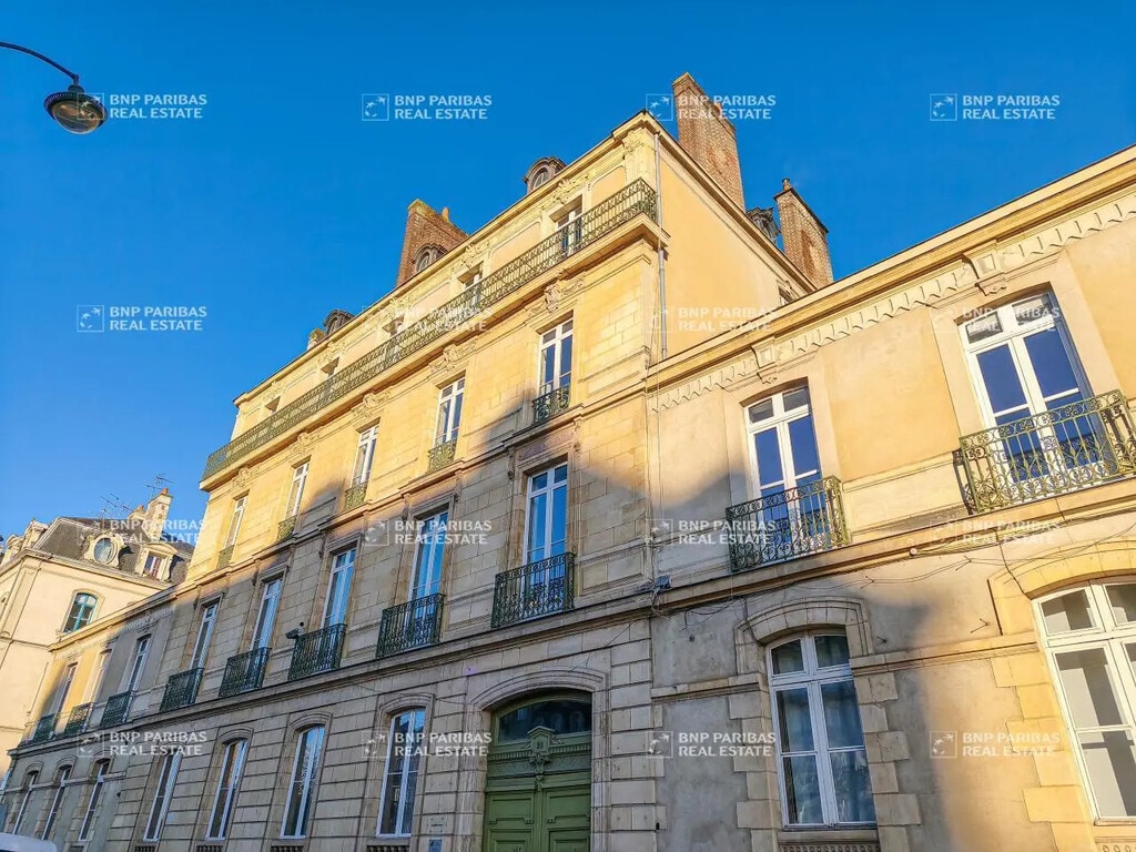 Location Bureaux 121 m² - Photo 1