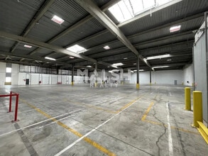 Light Industrial in Corbas to rent Interior Photo- Image 2 of 10