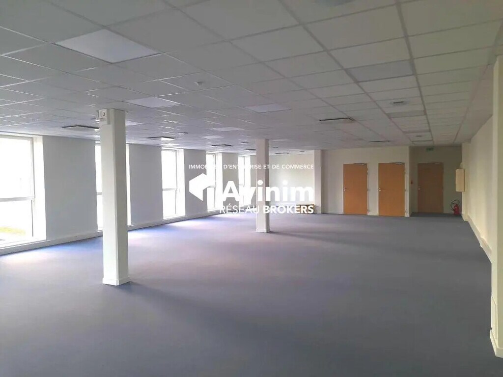 Location Bureaux 180 m² - Photo 1