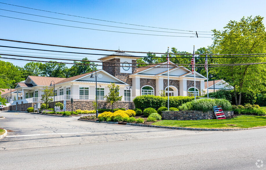 330 Changebridge Rd, Montville, NJ for rent - Primary Photo - Image 1 of 2