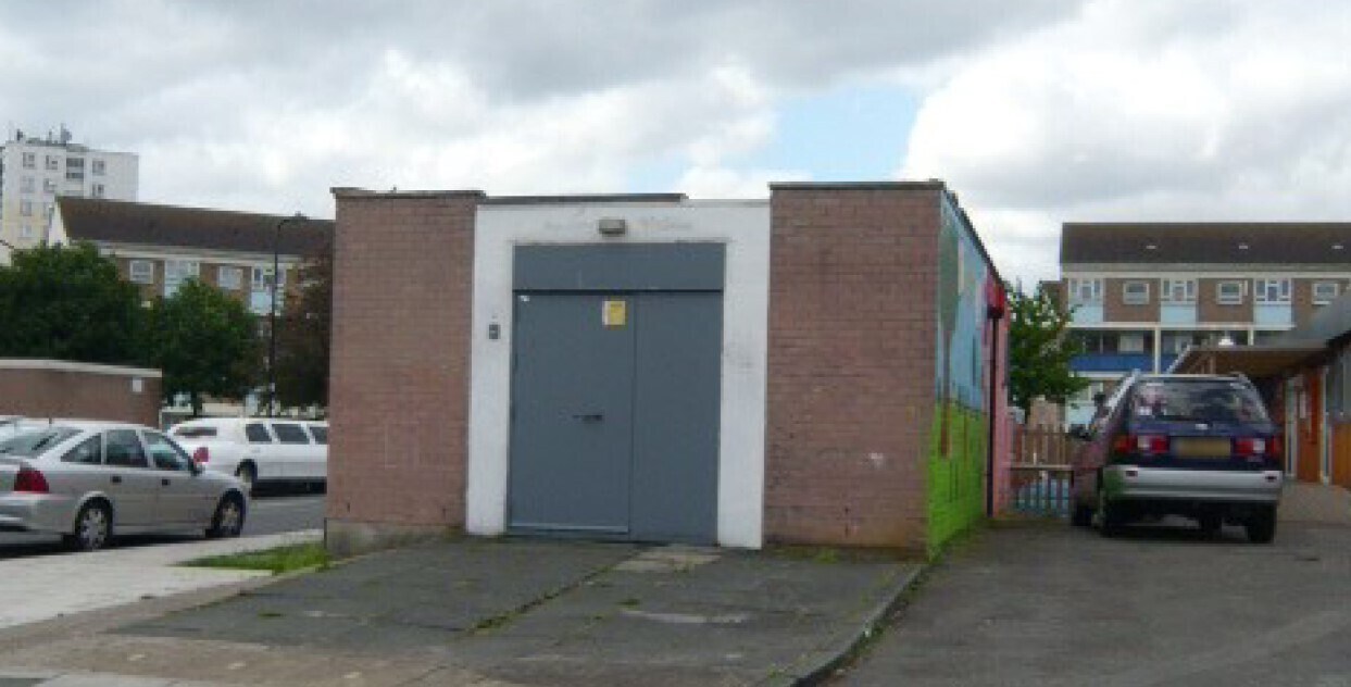 2 Parkfield Dr, Northolt for sale Building Photo- Image 1 of 1