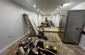34 High St, Rowley Regis to rent Interior Photo- Image 2 of 2
