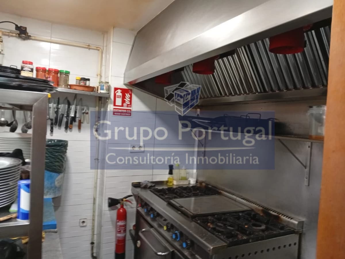 Madrid, MAD 28018 - Unit - -  - Interior Photo - Image 2 of 2