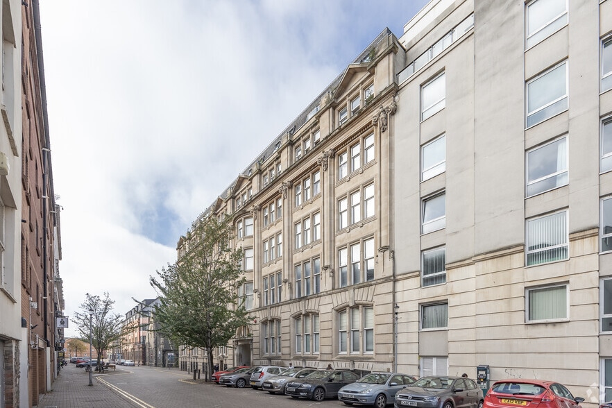 Mount Stuart Sq, Cardiff to rent - Building Photo - Image 3 of 4