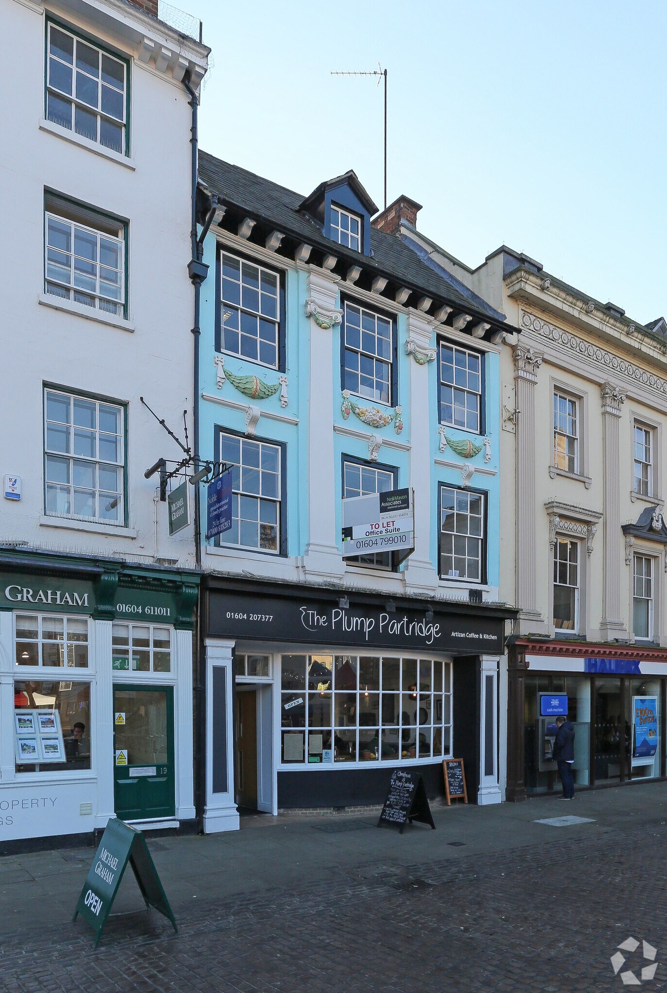 18 Market Sq, Northampton for sale Primary Photo- Image 1 of 1