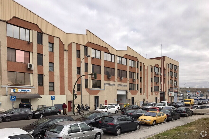Industrial in Madrid, Madrid for sale - Building Photo - Image 2 of 2