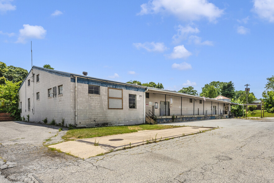 101 Lookout Ave, Mount Airy, MD for sale - Building Photo - Image 1 of 6