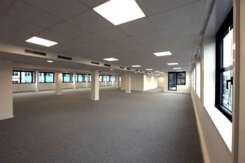 Office in Levallois-Perret to rent Interior Photo- Image 1 of 7