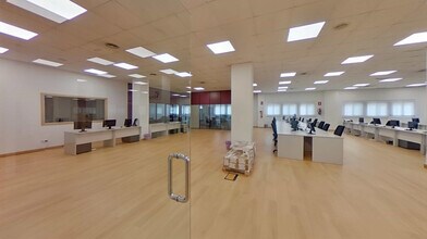 Calle de Isabel Colbrand, 10-12, Madrid, Madrid to rent Floor Plan- Image 1 of 25