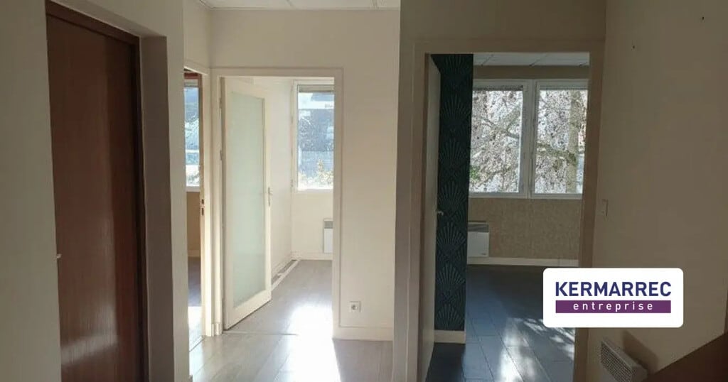 Vente Bureaux 150 m² - Photo 1