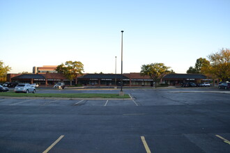 12020-12114 W 87th St Pky, Lenexa, KS for rent Building Photo- Image 2 of 6