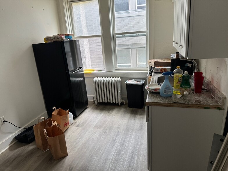 16 Units Dormont portfolio of 2 properties for sale on LoopNet.co.uk - Building Photo - Image 3 of 14