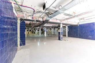 Retail in Barcelona, Barcelona to rent Interior Photo- Image 2 of 14