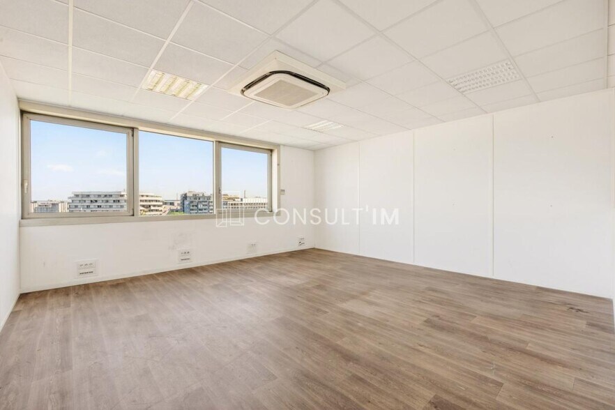 Office in Paris for sale - Building Photo - Image 3 of 9