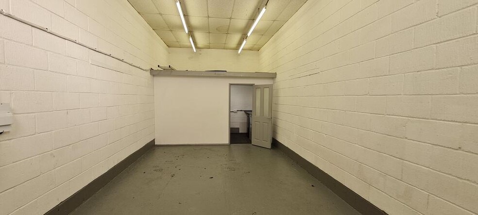 B5 Beckingham St, Tolleshunt Major to rent - Building Photo - Image 2 of 7