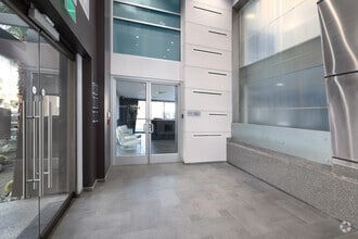 500 S Palm Canyon Dr, Palm Springs, CA to rent Interior Photo- Image 2 of 9