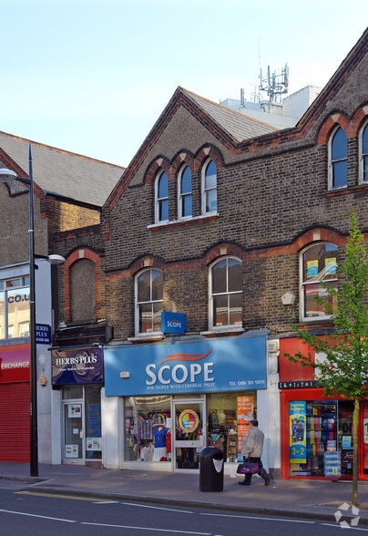 47 High St, Bromley to rent - Building Photo - Image 3 of 4