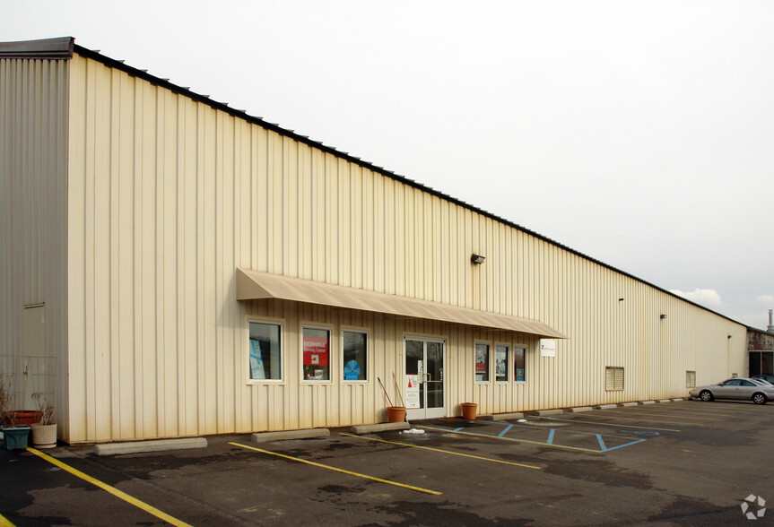 400 Tennis Ctr Dr, Marietta, OH for sale - Building Photo - Image 1 of 1