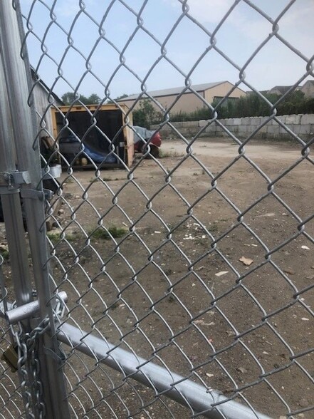 6105 Strickland Ave, Brooklyn, NY to rent - Primary Photo - Image 3 of 4