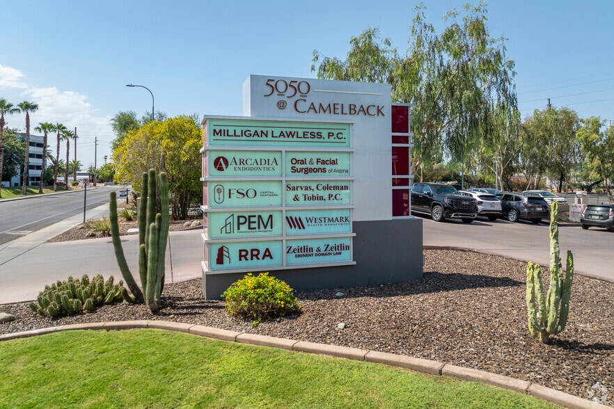 5050 N 40th St, Phoenix, AZ to rent - Building Photo - Image 2 of 5