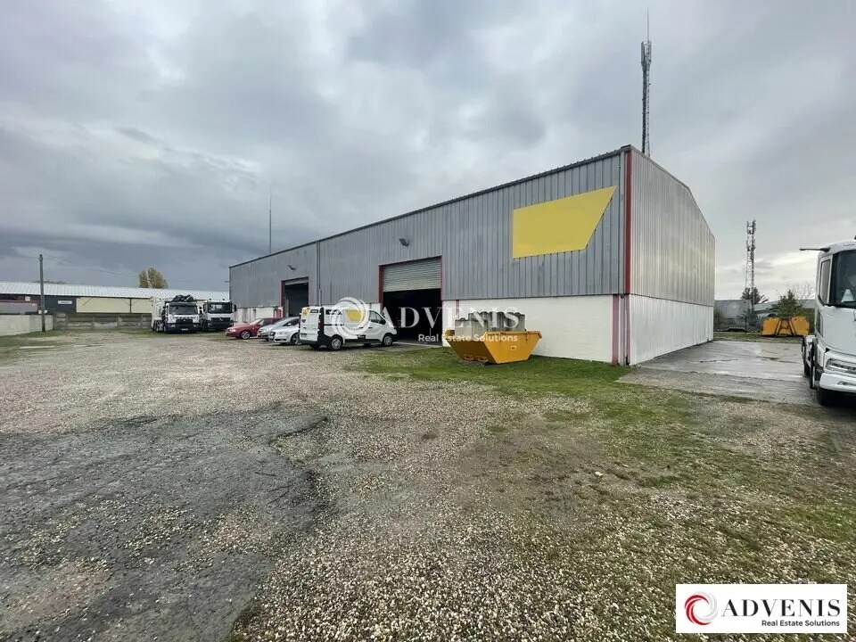 Light Industrial in Blanquefort to rent Building Photo- Image 1 of 9
