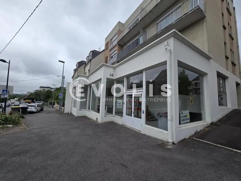 Office in Palaiseau to rent Building Photo- Image 1 of 9
