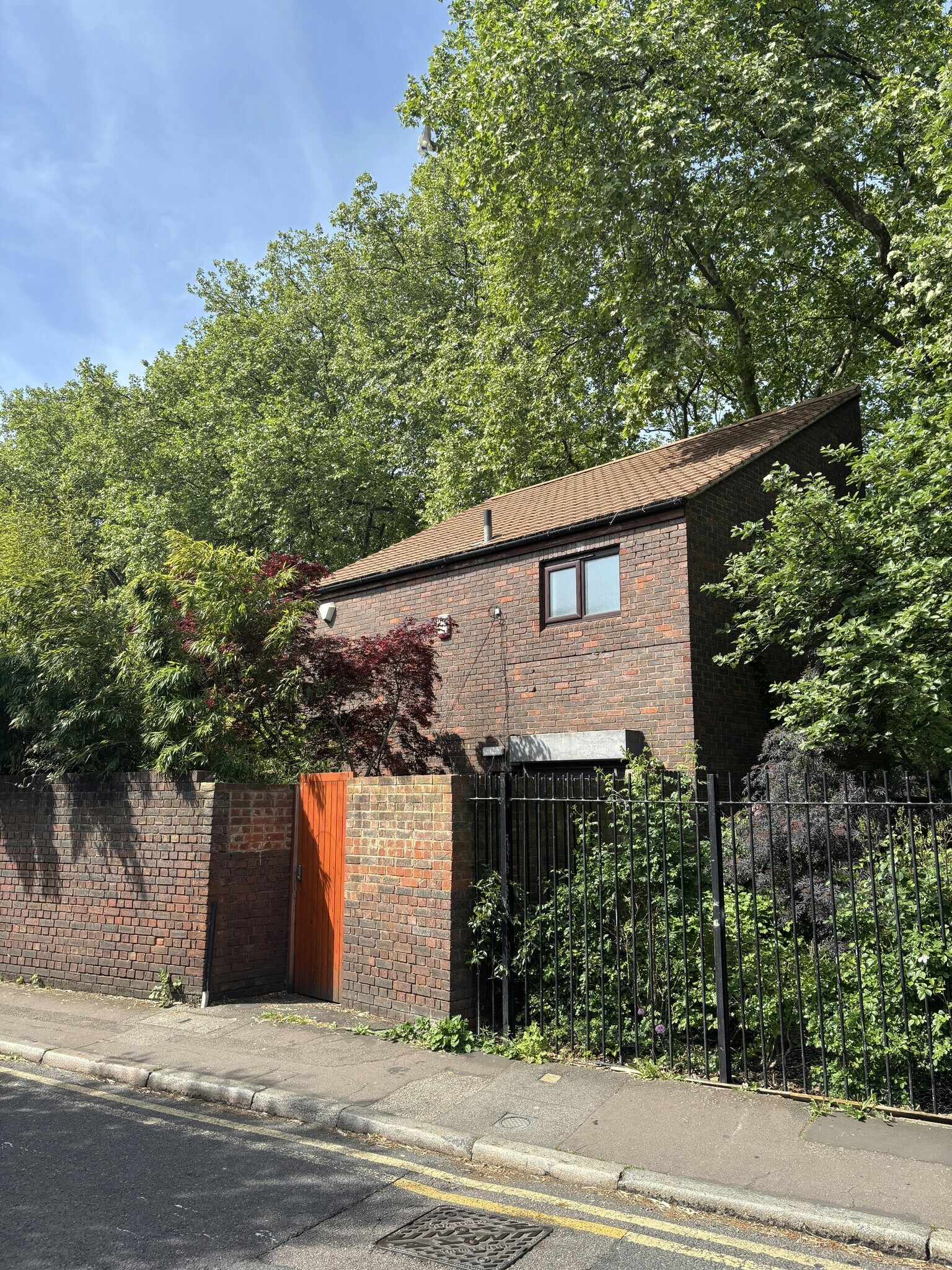20 Carlisle Ln, London to rent Building Photo- Image 1 of 8