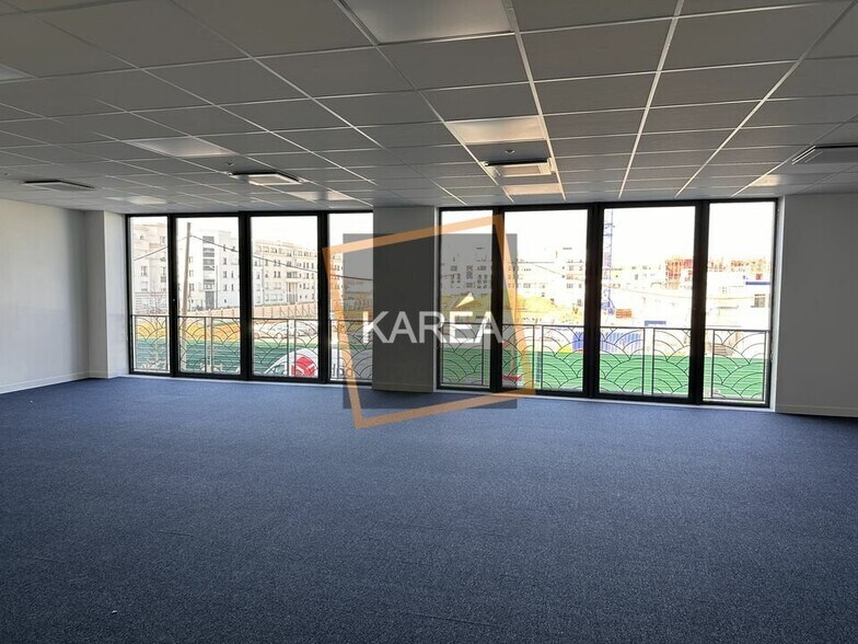 Office in Chessy to rent - Interior Photo - Image 3 of 5