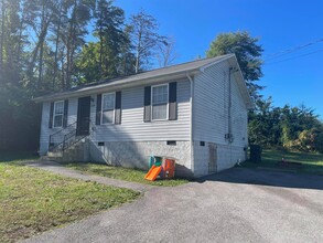 15 Little Blvd, Crossville, TN for sale Primary Photo- Image 1 of 1