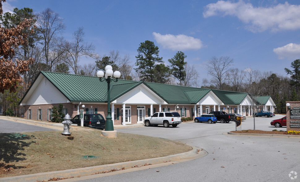 133-147 Lee Byrd Rd, Loganville, GA for sale - Building Photo - Image 3 of 14