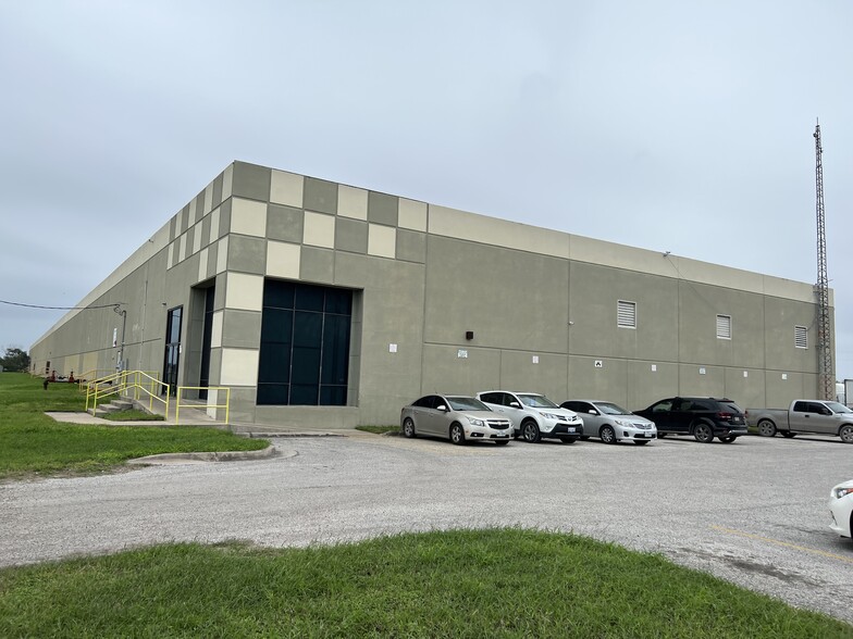 8250 Ruben M Torres Blvd, Brownsville, TX for rent - Building Photo - Image 1 of 9