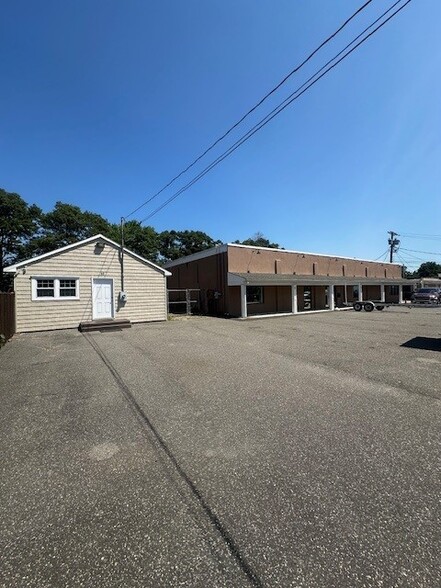 65-71 Sycamore St, Patchogue, NY for sale - Building Photo - Image 3 of 23