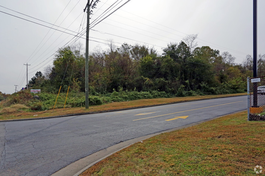 3000 Greensboro Rd, Martinsville, VA for sale - Primary Photo - Image 1 of 2