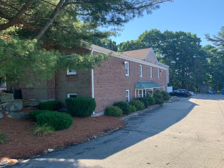 11 Mayo Dr, Holden, MA 01520 UK