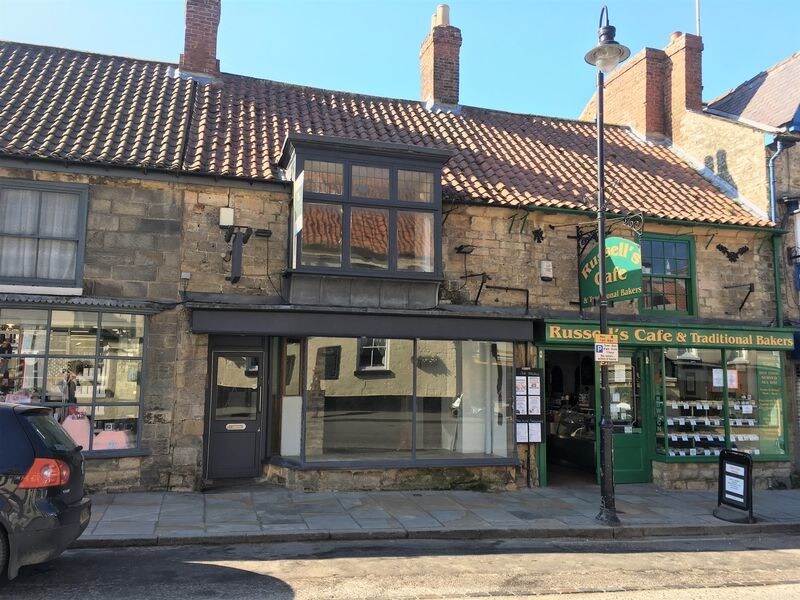 21 Market Pl, Pickering for sale Primary Photo- Image 1 of 1