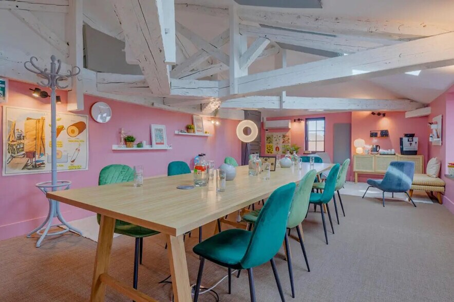 Light Industrial in Genas for sale - Building Photo - Image 3 of 14