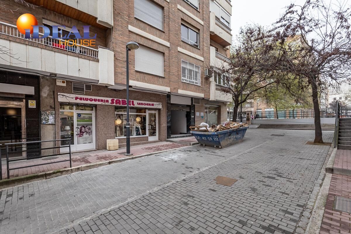 Retail in Granada, Granada for sale Building Photo- Image 1 of 16