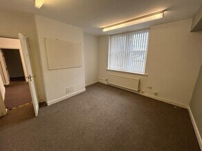 5-7 Waddington Rd, Clitheroe to rent Interior Photo- Image 2 of 5