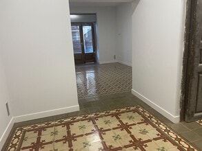 Retail in Aranjuez, Madrid to rent Interior Photo- Image 2 of 8