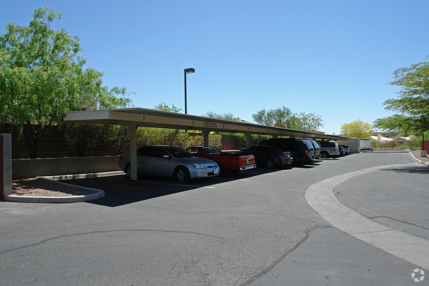 5215 Sabino Canyon Rd, Tucson, AZ for rent - Building Photo - Image 3 of 4