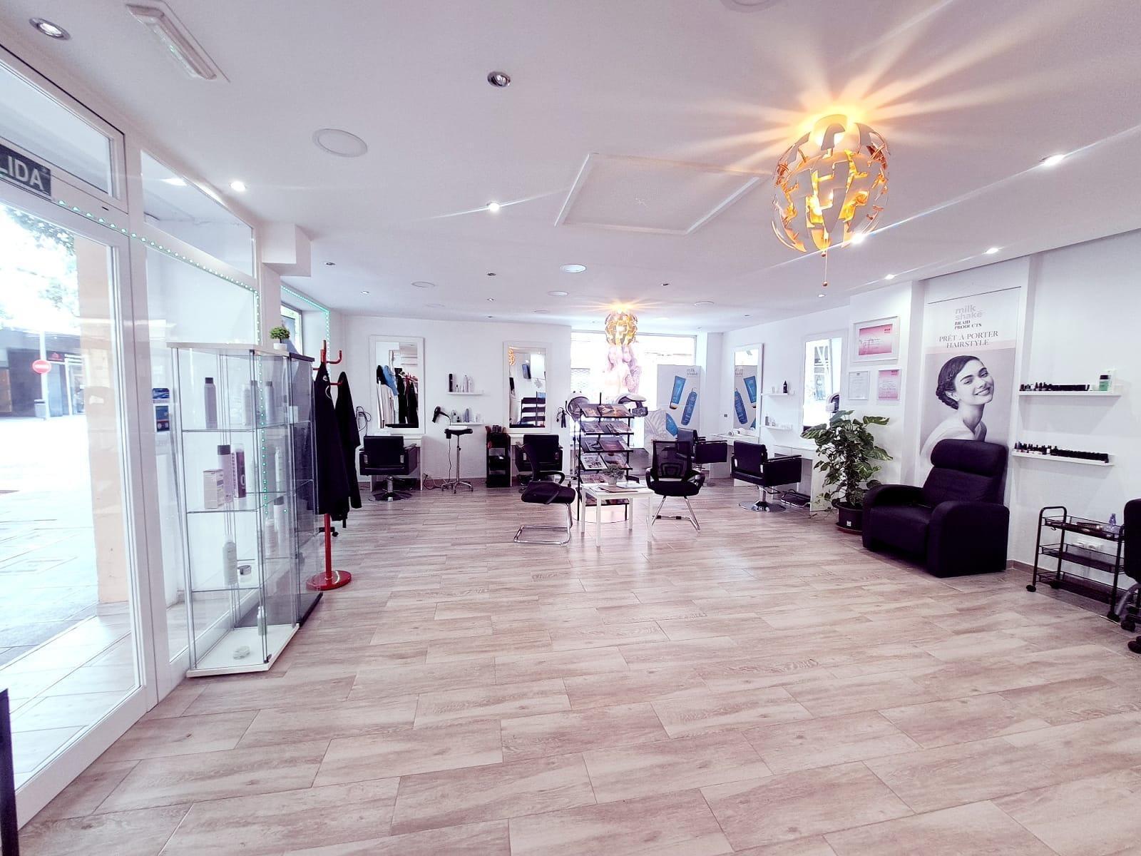 Retail in Palma to rent Building Photo- Image 1 of 25