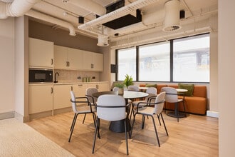 46 The Priory Queensway, Birmingham to rent Interior Photo- Image 2 of 4