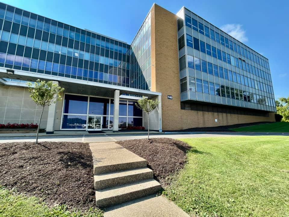 Union Carbide Dr, South Charleston, WV to rent Building Photo- Image 1 of 2