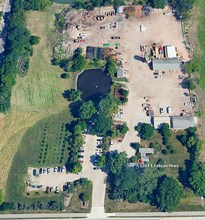 1103 Fabyan Pkwy, Geneva, IL - AERIAL  map view