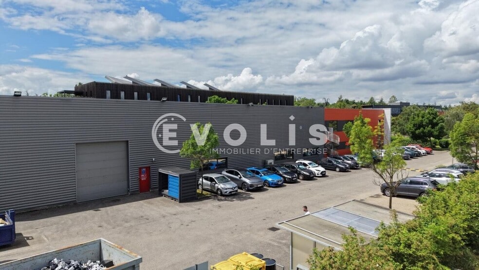 279 Allée Jacques Monod, Saint-Priest for sale - Building Photo - Image 3 of 32