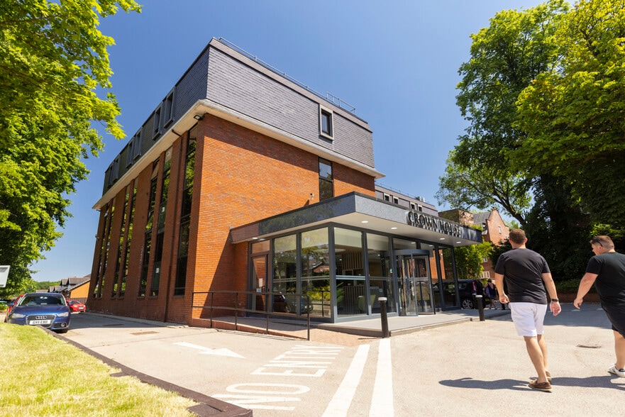 Manchester Rd, Wilmslow to rent - Building Photo - Image 1 of 14