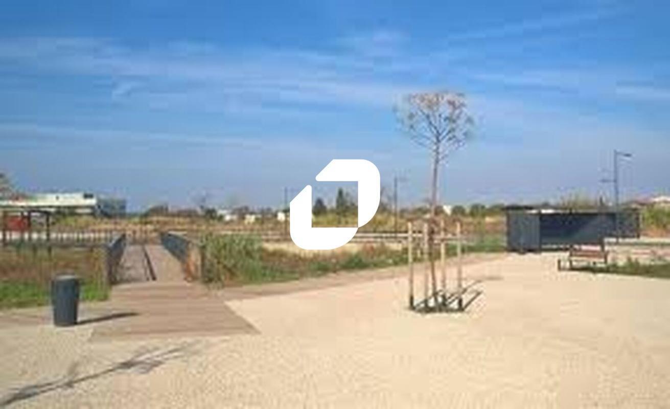 Industrial in Marignane for sale Building Photo- Image 1 of 6